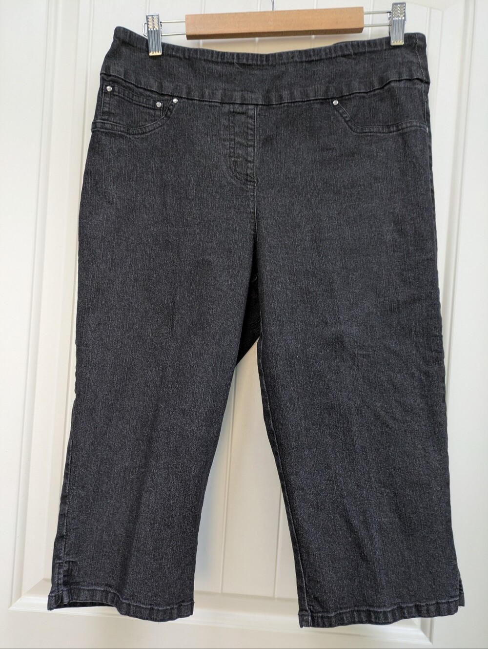 Ruby Rd. Black Stretch Denim Capris
